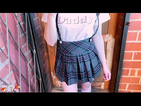 ❤️ Skoolmeisie suig haar piel diep en naai in plaas van klasse. Porno vk by ons