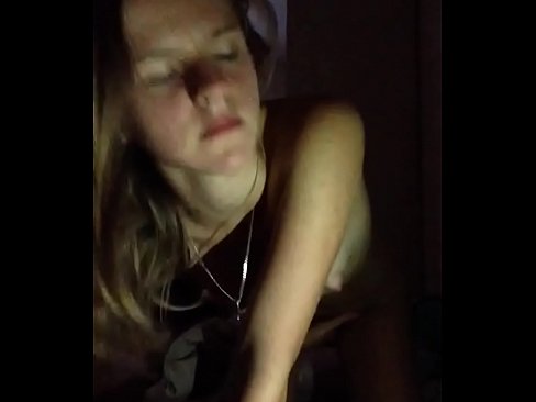 ❤️ ’n Meisie masturbeer en kom klaar Porno vk by ons